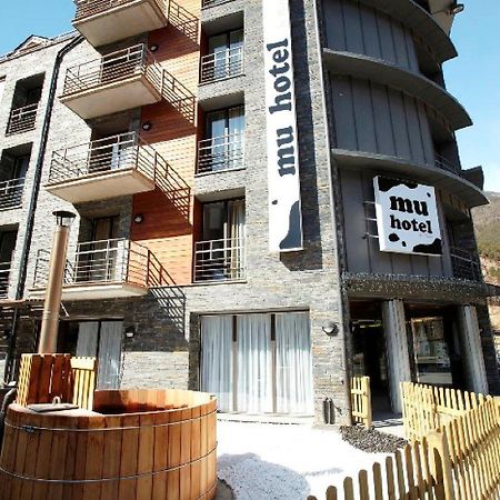 Hotel Mu La Cortinada Exterior foto